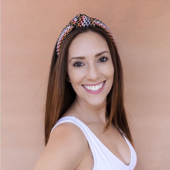 SHOP KNOTTY
Knotted Statement Headband - Picture 3 of 5